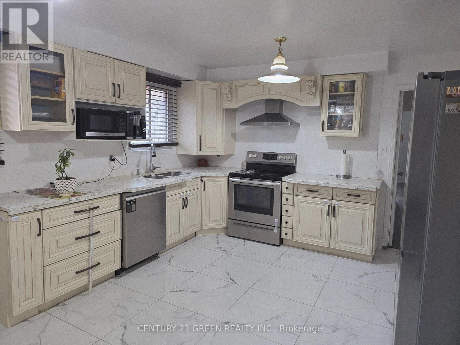 18 Curtis Drive, Brampton, Ontario  L6Y 2J4 - Photo 13 - W13882794