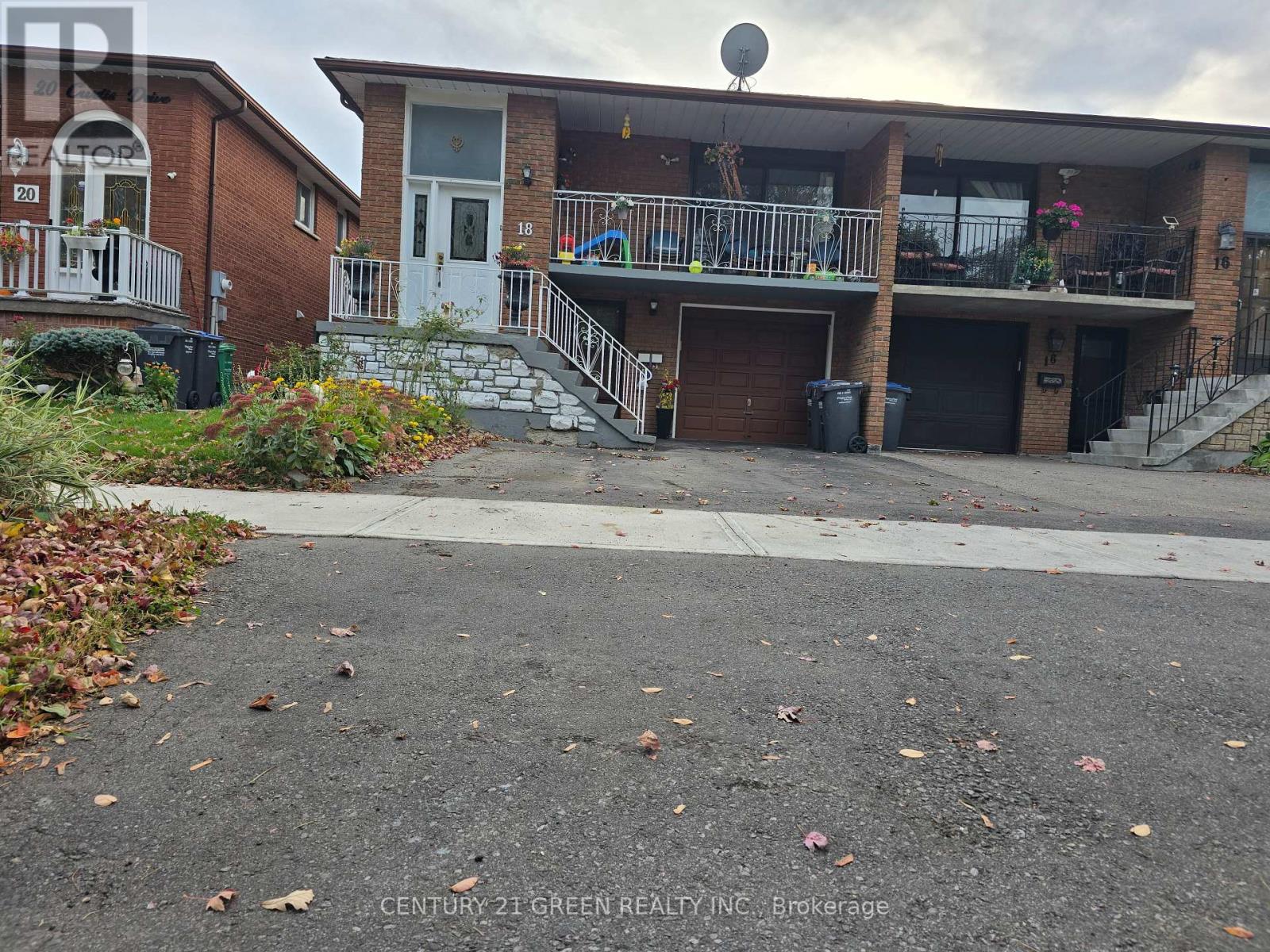 18 Curtis Drive, Brampton, Ontario  L6Y 2J4 - Photo 3 - W13882794