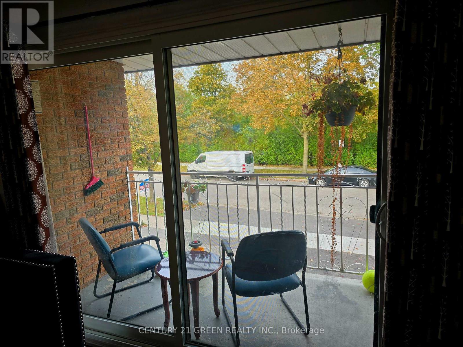 18 Curtis Drive, Brampton, Ontario  L6Y 2J4 - Photo 8 - W13882794