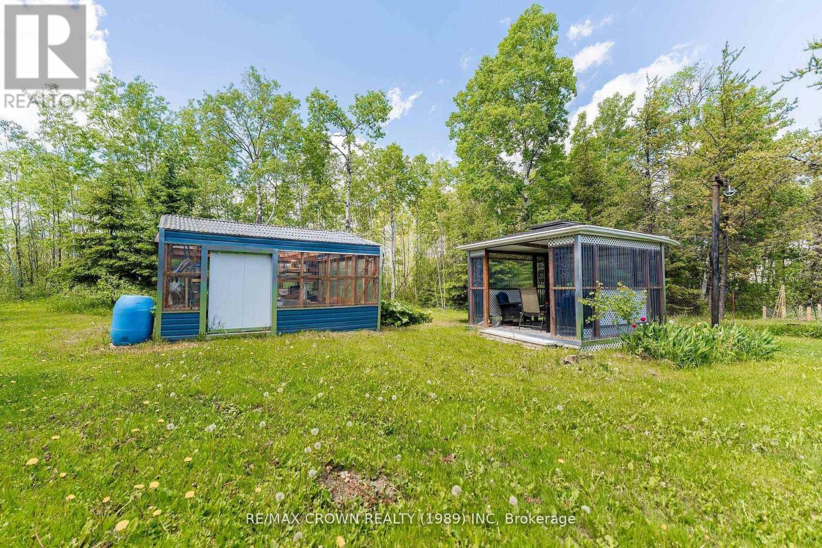 30 PINE CRESCENT Kapuskasing Ontario Canada P5N1X7 4