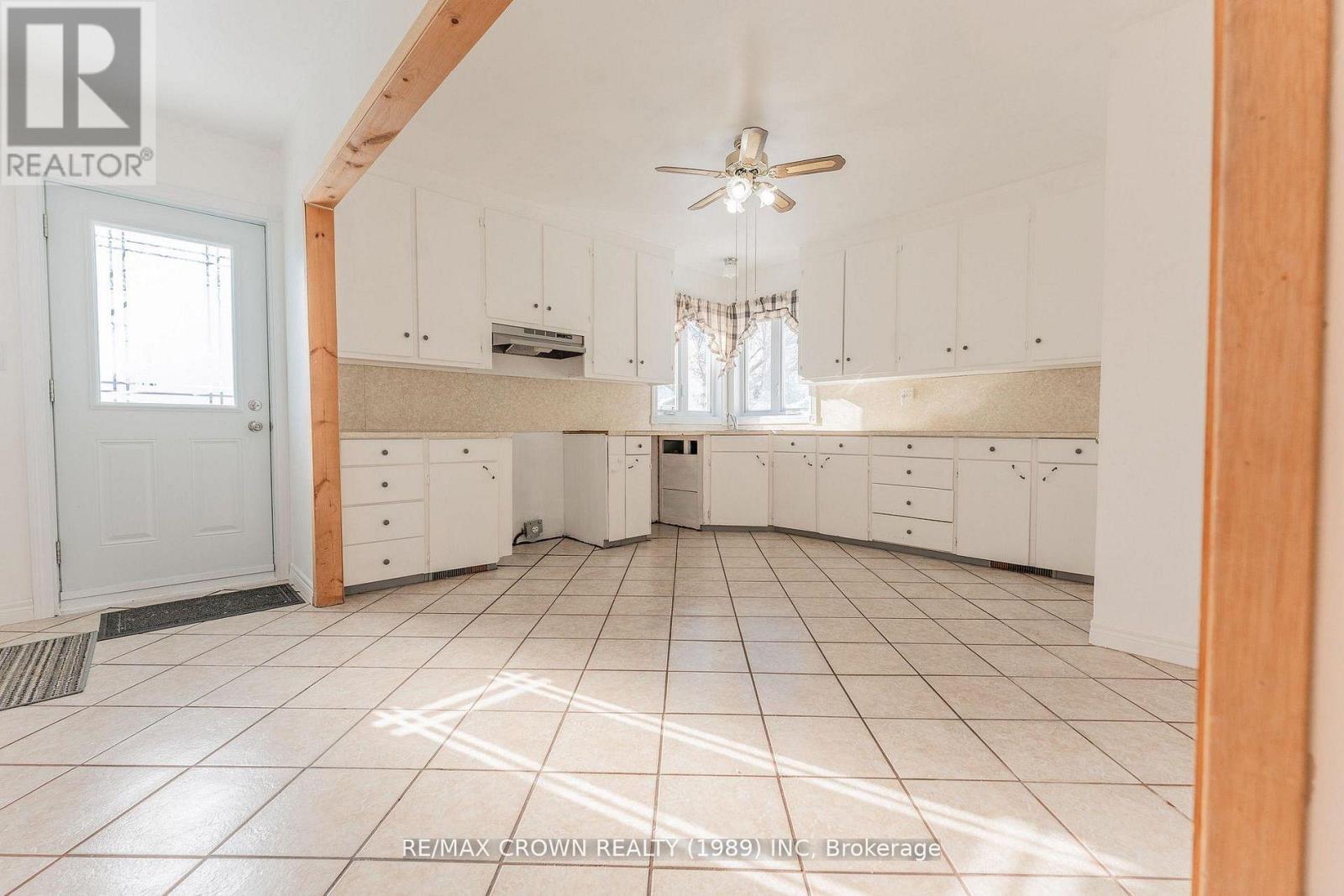 30 PINE CRESCENT Kapuskasing Ontario Canada P5N1X7 5