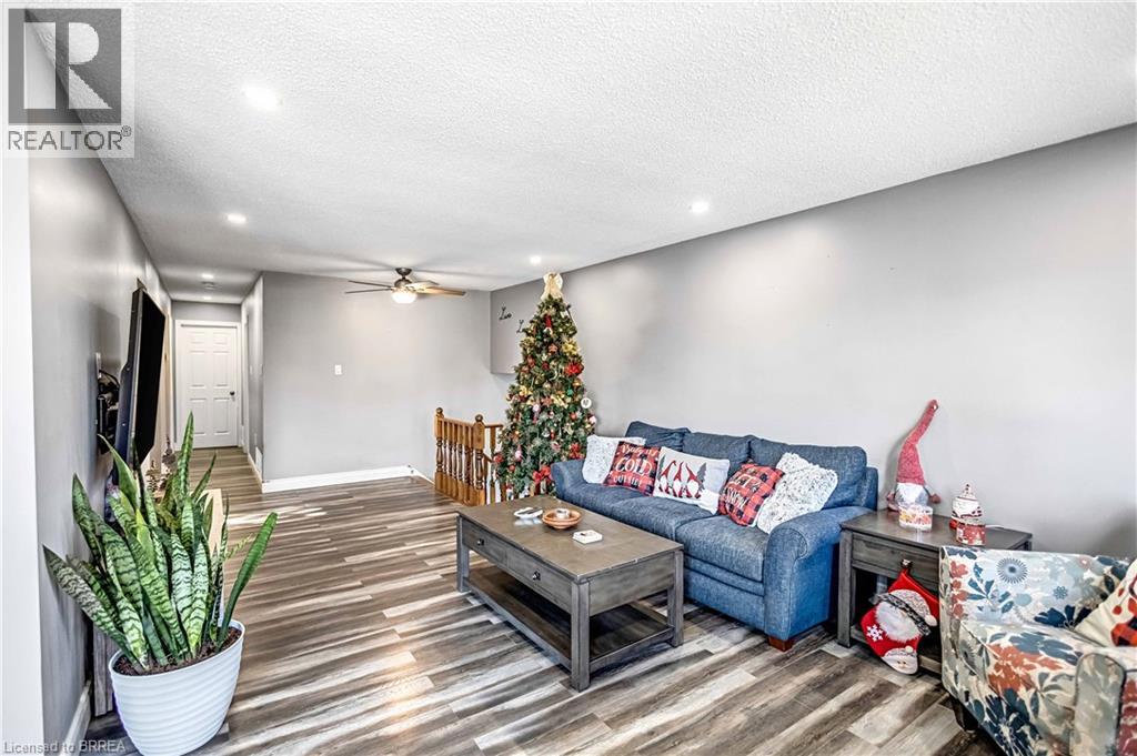 36 Valerie Court, Cambridge, Ontario  N3C 3H4 - Photo 6 - 40870466