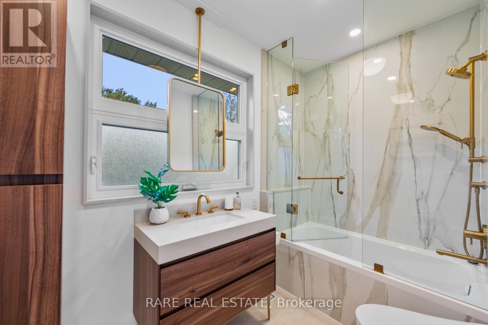 23 Dellbank Road, Toronto, Ontario  M3H 4M9 - Photo 22 - C14004160