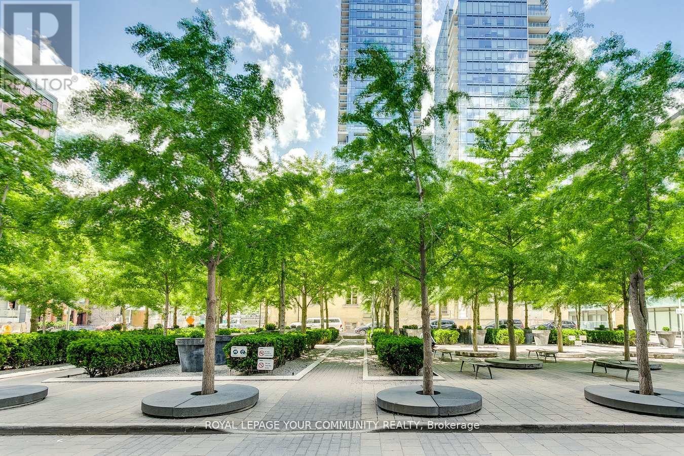 1801 - 18 Yorkville Avenue, Toronto, Ontario  M4W 3Y8 - Photo 3 - C14004170