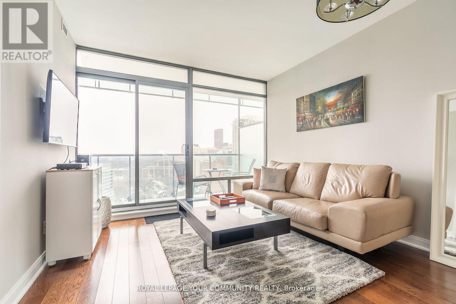1801 - 18 YORKVILLE AVENUE