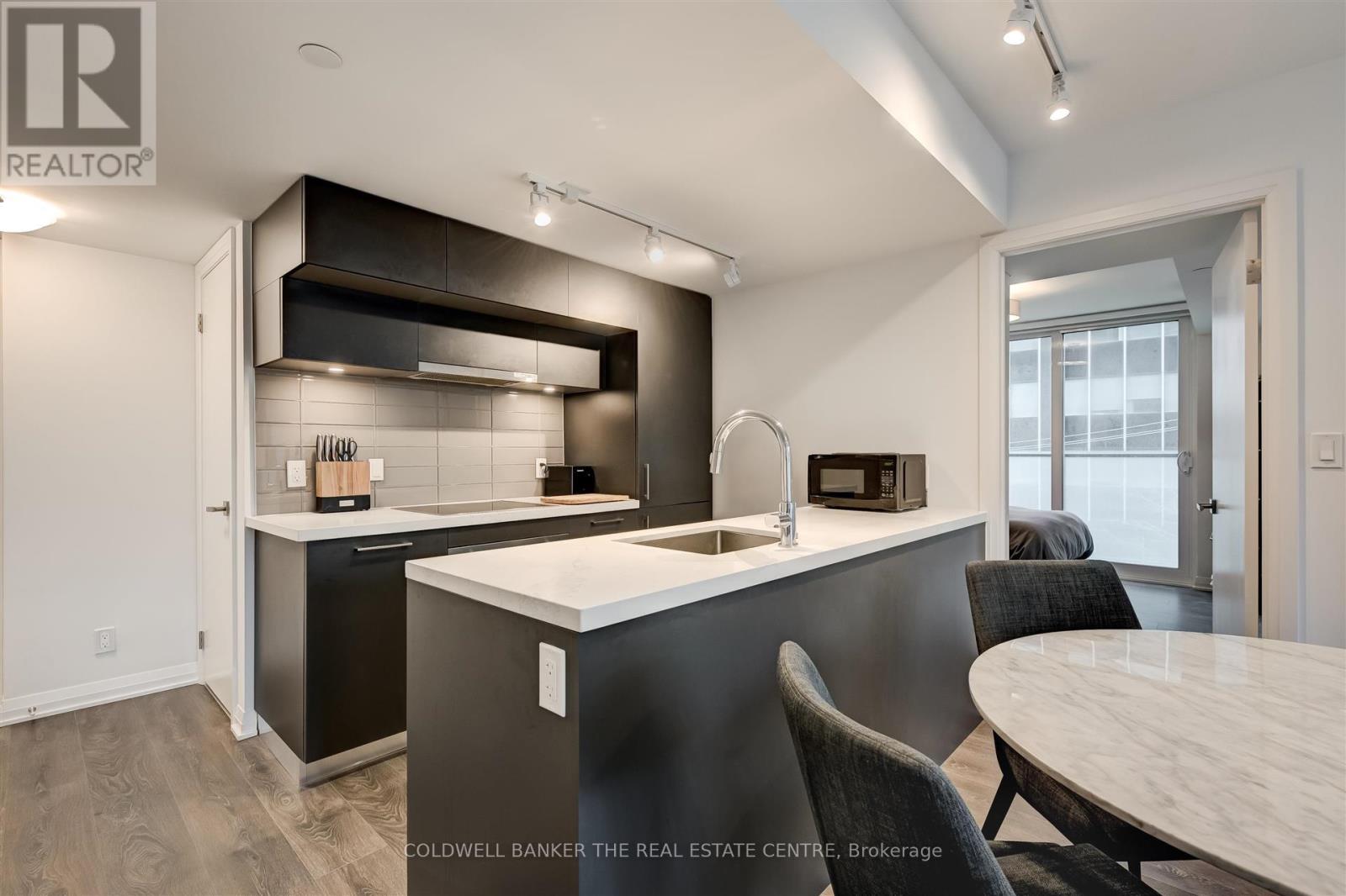 304 - 99 Foxbar Road, Toronto, Ontario  M4V 0B2 - Photo 6 - C14004192