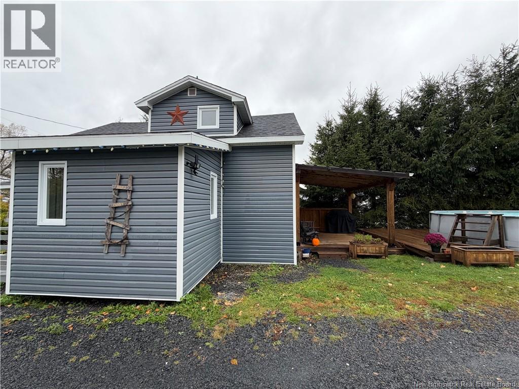 101 Ch DeschÊnes Street, Sainte-Anne-De-Madawaska, New Brunswick  E7E 1P4 - Photo 3 - NB149426