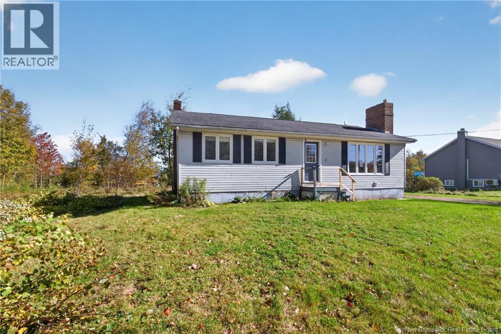 136 Acadie Street, Bouctouche, New Brunswick  E4S 2T4 - Photo 2 - NB149412
