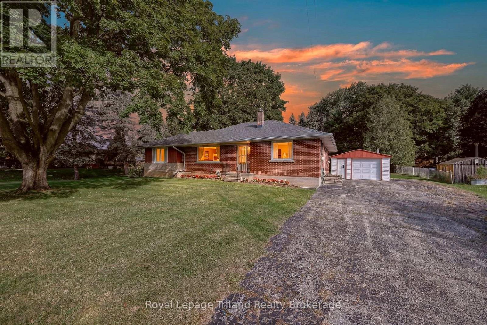 30 Young Street, East Zorra-Tavistock, Ontario  N0J 1M0 - Photo 1 - X14004234