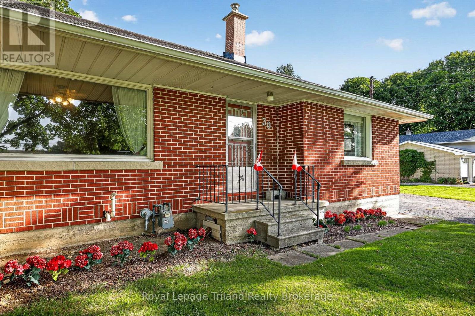 30 Young Street, East Zorra-Tavistock, Ontario  N0J 1M0 - Photo 17 - X14004234