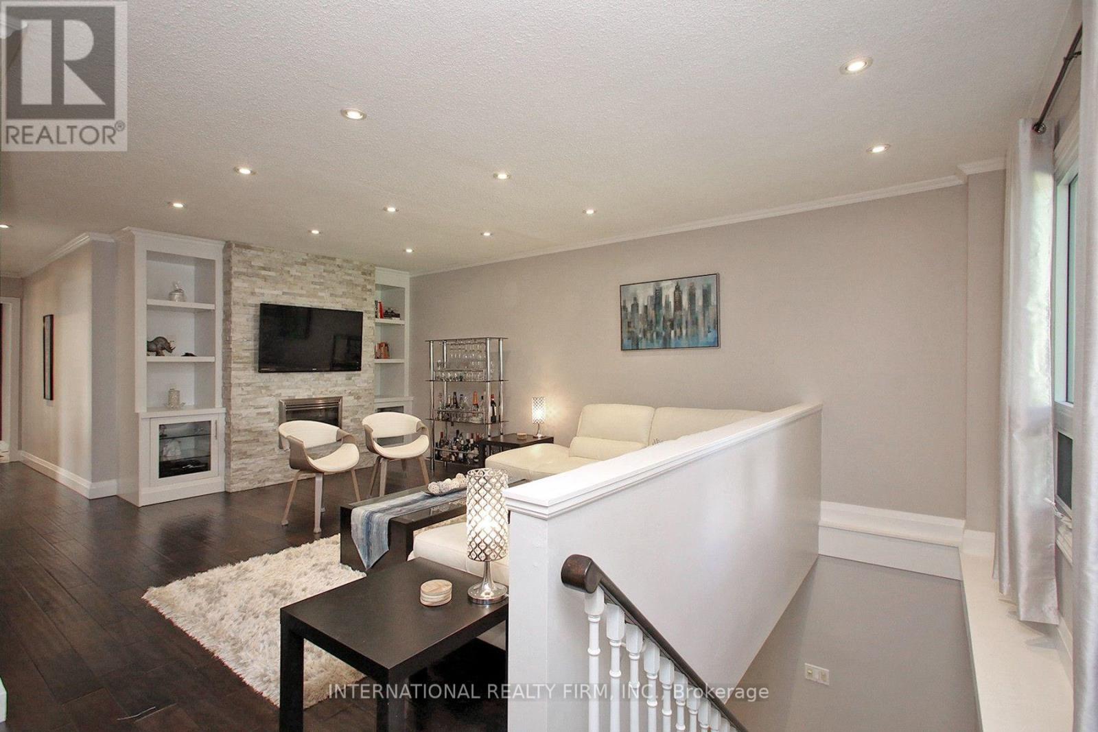 1876 Bicroft Court, Pickering, Ontario  L1V 3E9 - Photo 13 - E14004242