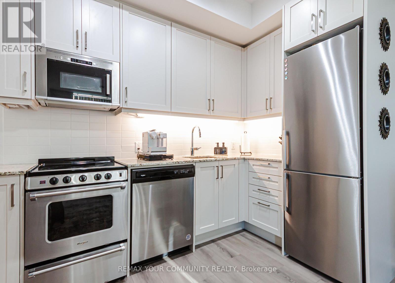 309 - 10 Gatineau Drive, Vaughan (Beverley Glen), Ontario  L4J 0L2 - Photo 12 - N14004162