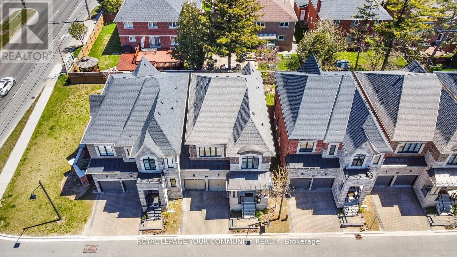 8 Duncombe Lane, Richmond Hill (South Richvale), Ontario  L4C 1C2 - Photo 2 - N14004164