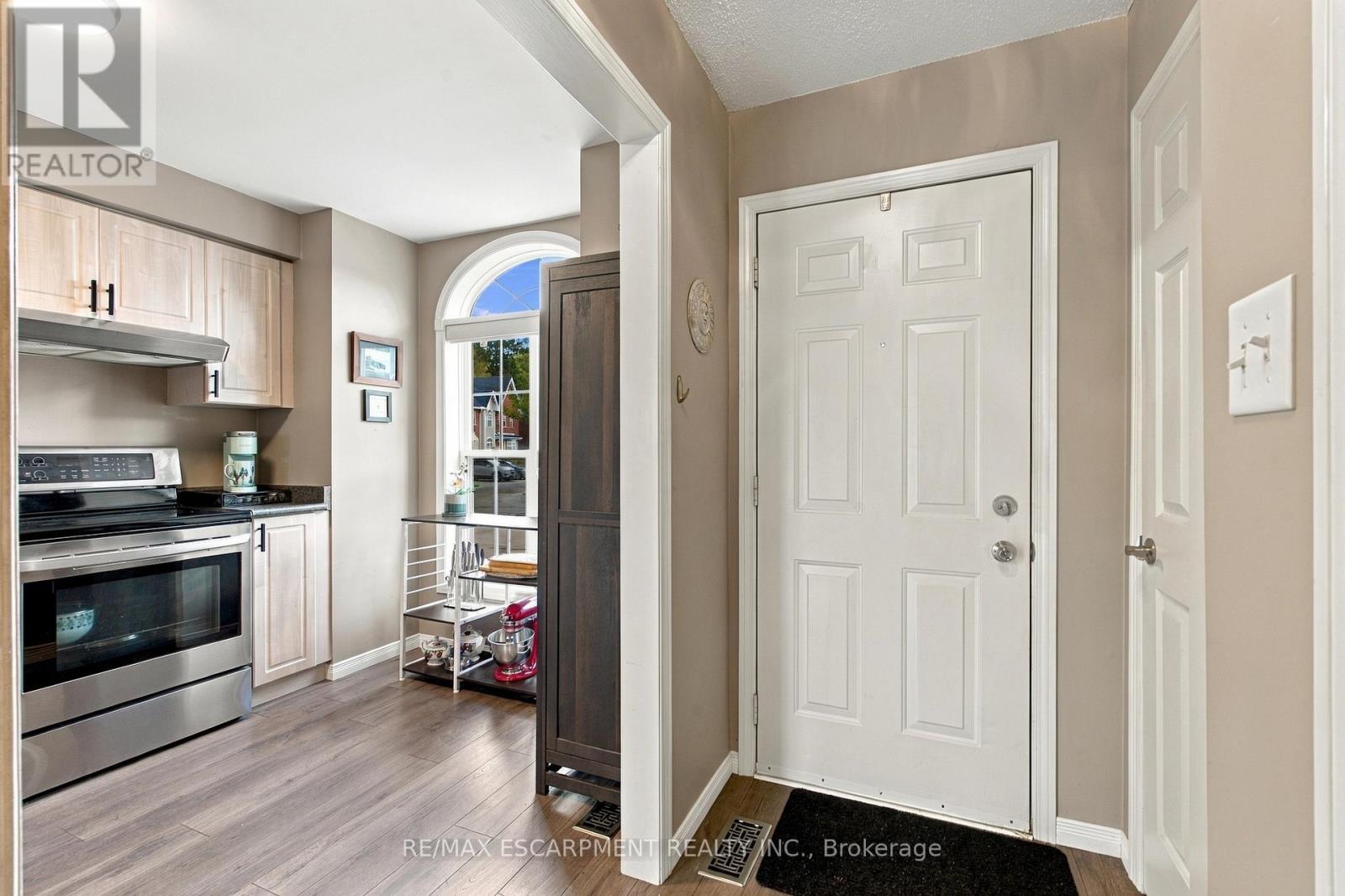 3 - 4200 Kilmer Drive, Burlington, Ontario  L7M 4Y2 - Photo 3 - W14004198