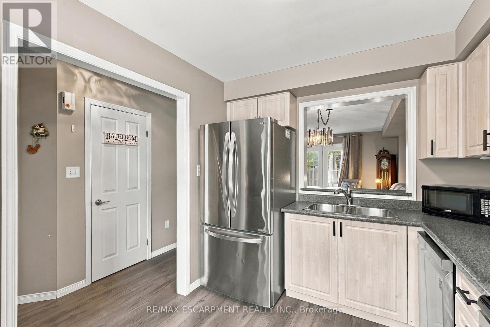 3 - 4200 Kilmer Drive, Burlington, Ontario  L7M 4Y2 - Photo 7 - W14004198