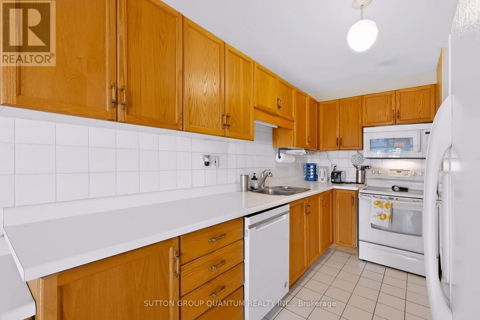 71 - 2205 South Millway, Mississauga, Ontario  L5L 3T2 - Photo 8 - W14004236