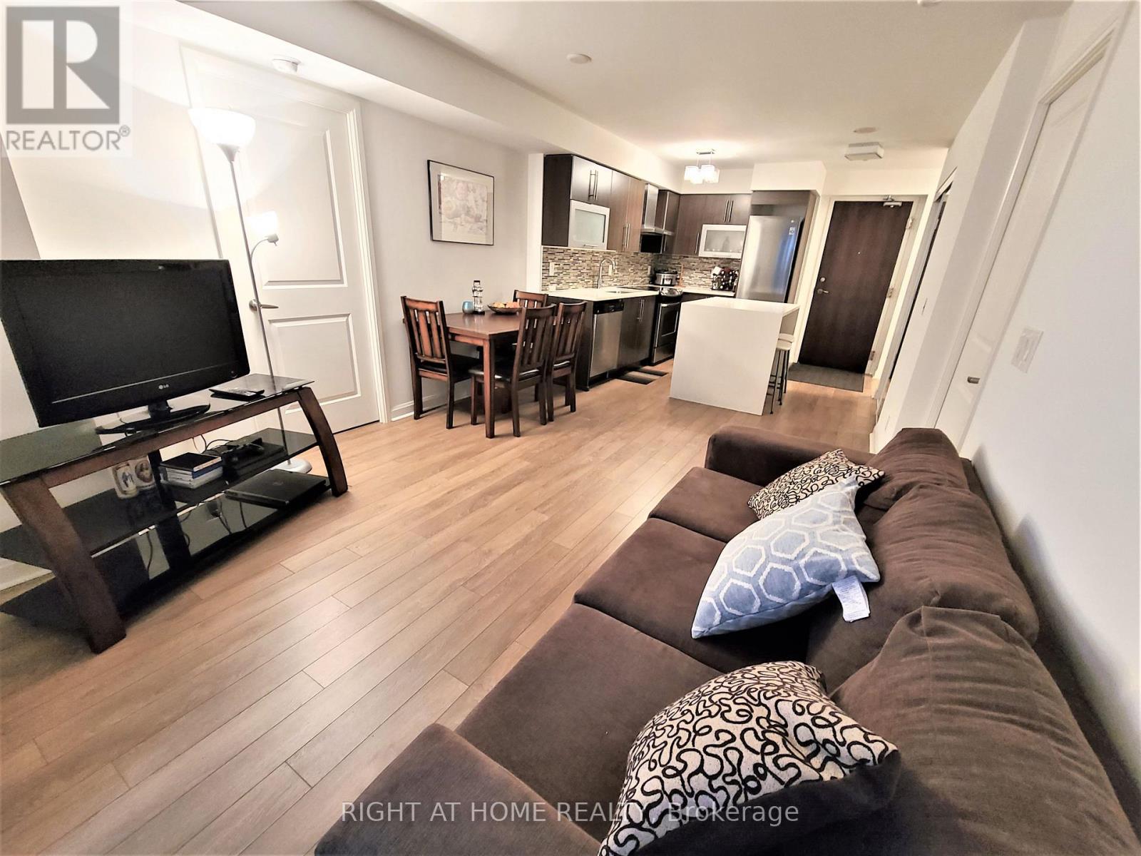 711 - 1 Michael Power Place, Toronto, Ontario  M9A 0A1 - Photo 5 - W14004286