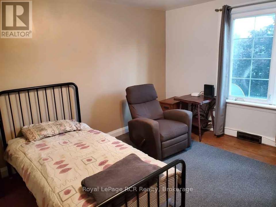 376 George Street E, West Grey, Ontario  N0G 1R0 - Photo 14 - X13719474
