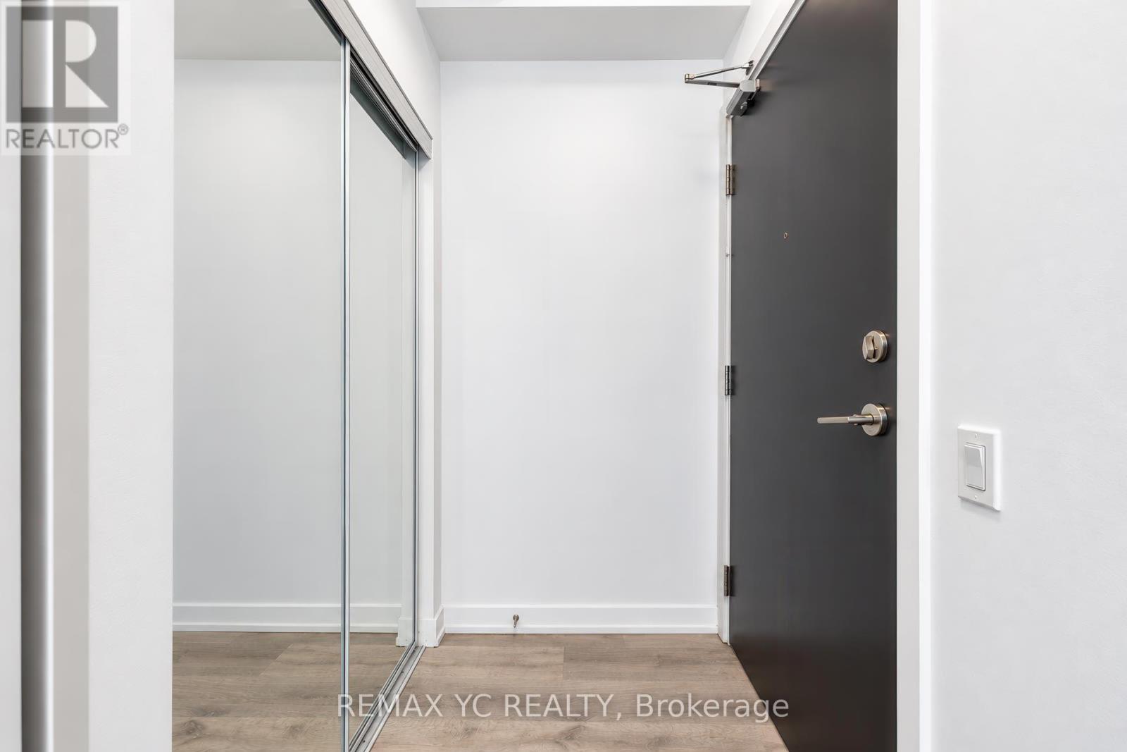 3306 - 8 Olympic Garden Drive, Toronto, Ontario  M2M 0B9 - Photo 2 - C13885308
