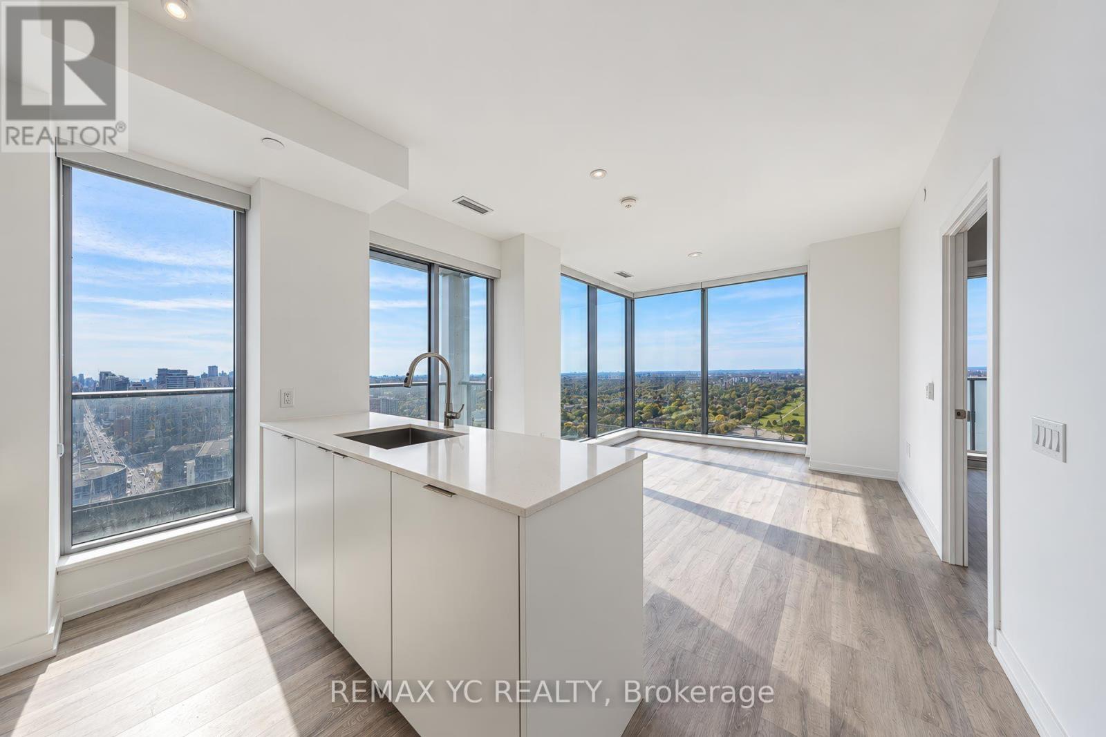3306 - 8 OLYMPIC GARDEN DRIVE, Toronto, Ontario