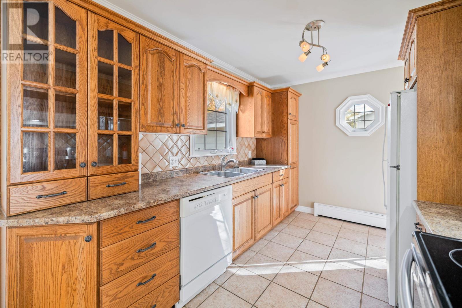 17 Towerwood Drive, Stratford, Prince Edward Island C1B 1J5 - Photo 5 - 202625723