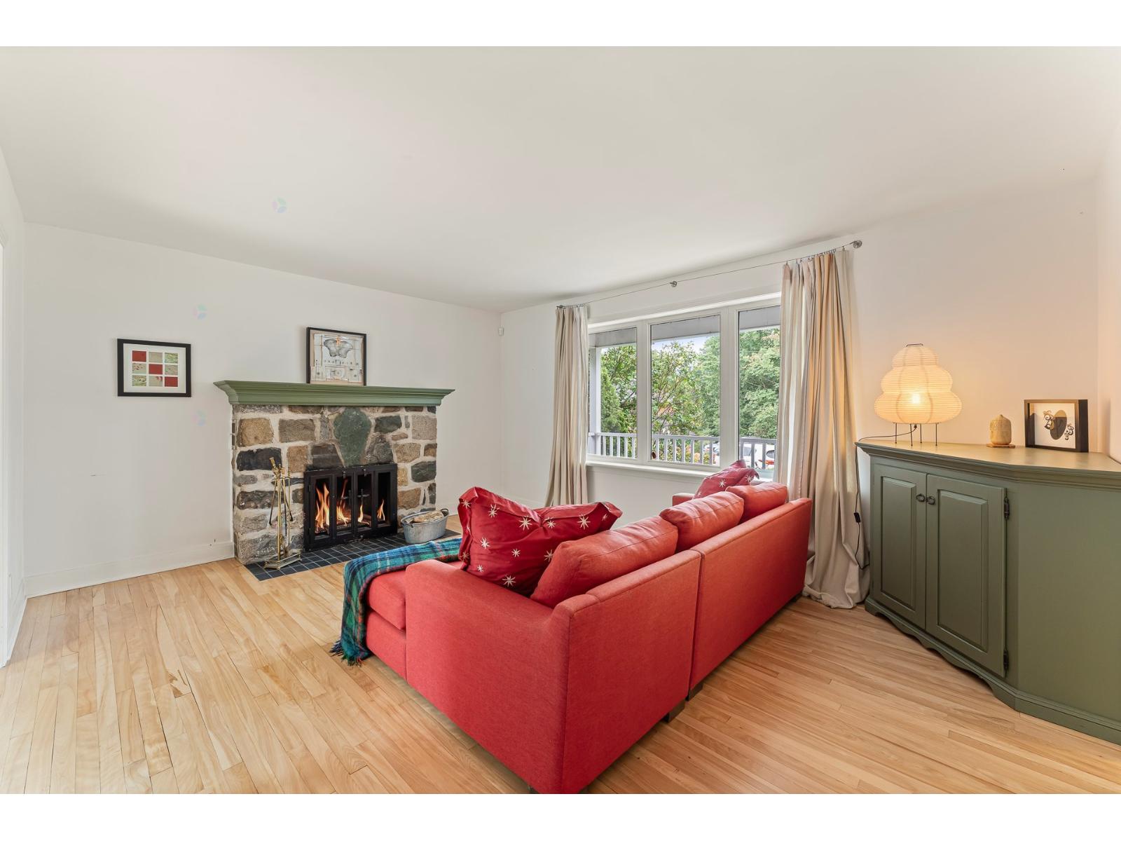 138 Rue Western Sutton Quebec Canada J0E2K0 5
