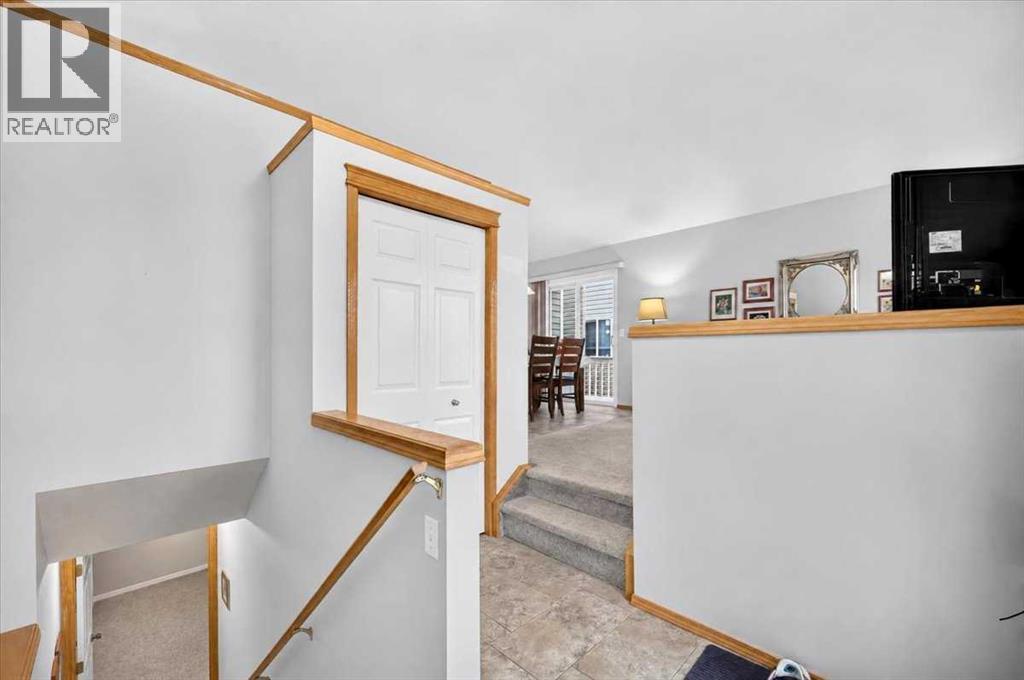 26 Saddlemead Way Ne, Calgary, Alberta  T3J 4J5 - Photo 8 - A2351688