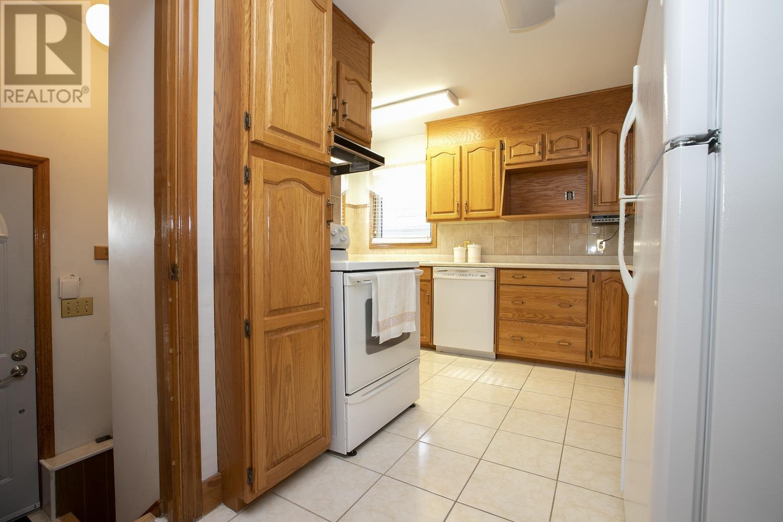 57 Mccrea St, Sault Ste. Marie, Ontario  P6A 4A4 - Photo 13 - SM262844