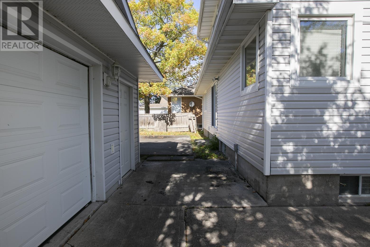 57 Mccrea St, Sault Ste. Marie, Ontario  P6A 4A4 - Photo 5 - SM262844