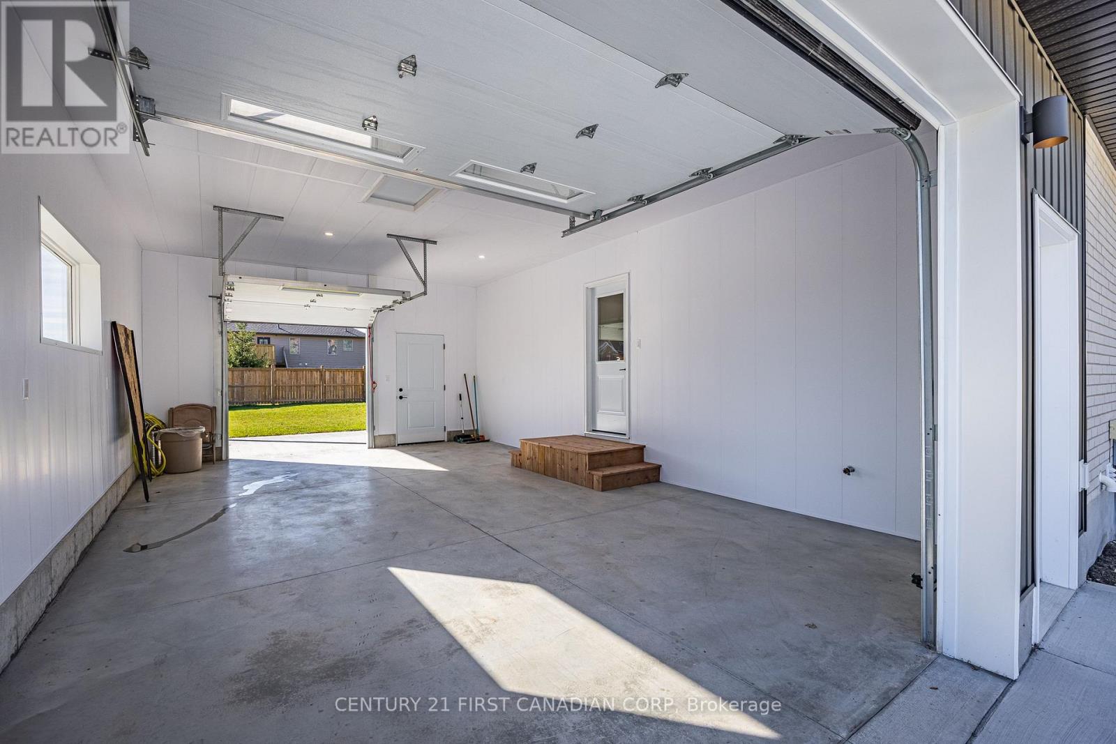 135 Nicoline Avenue, Lucan Biddulph, Ontario  N0M 2J0 - Photo 32 - X14004512