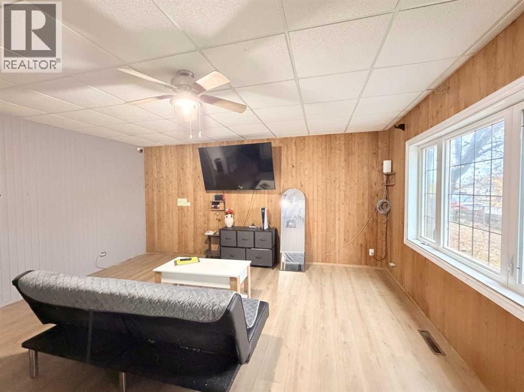 4524 48 Avenue, Rocky Mountain House, Alberta  T4T 1A4 - Photo 4 - A2351196