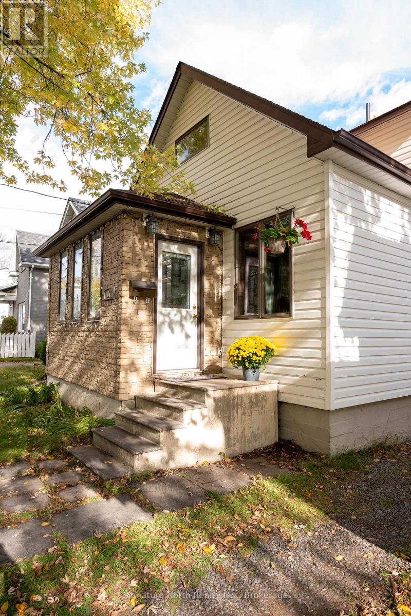 17 Ontario Street W, Thunder Bay, Ontario  P7B 3E8 - Photo 3 - X14004298