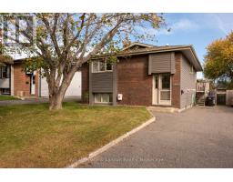 612 LANARK CRESCENT, Thunder Bay, Ontario
