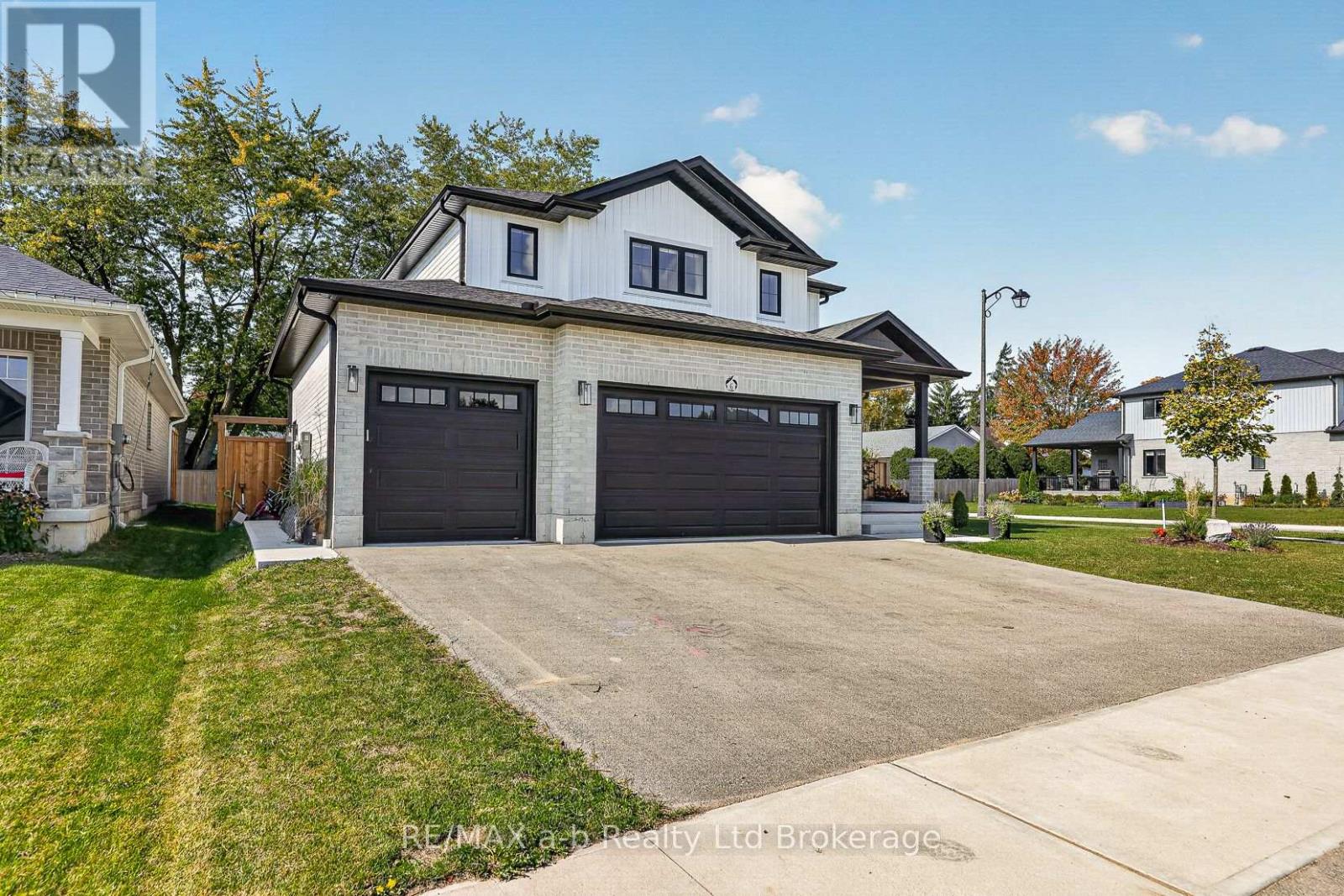 6 Diamond Street, East Zorra-Tavistock, Ontario  N0B 2R0 - Photo 3 - X14006662