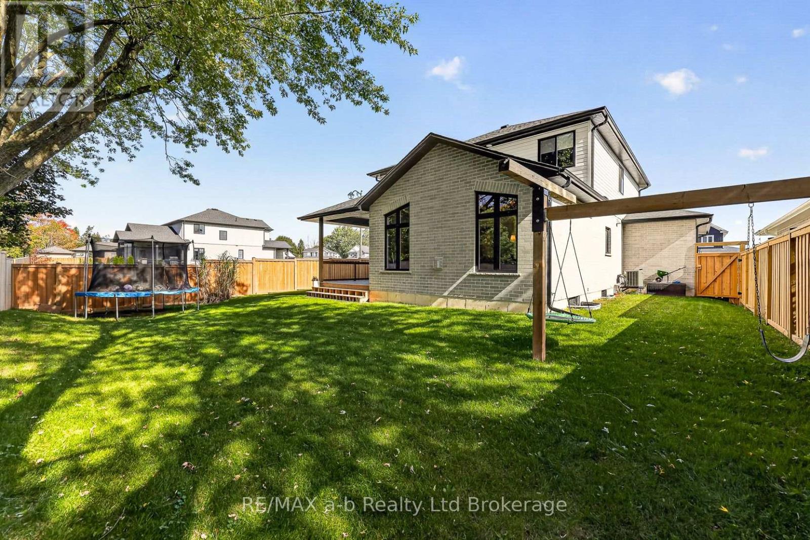 6 Diamond Street, East Zorra-Tavistock, Ontario  N0B 2R0 - Photo 6 - X14006662
