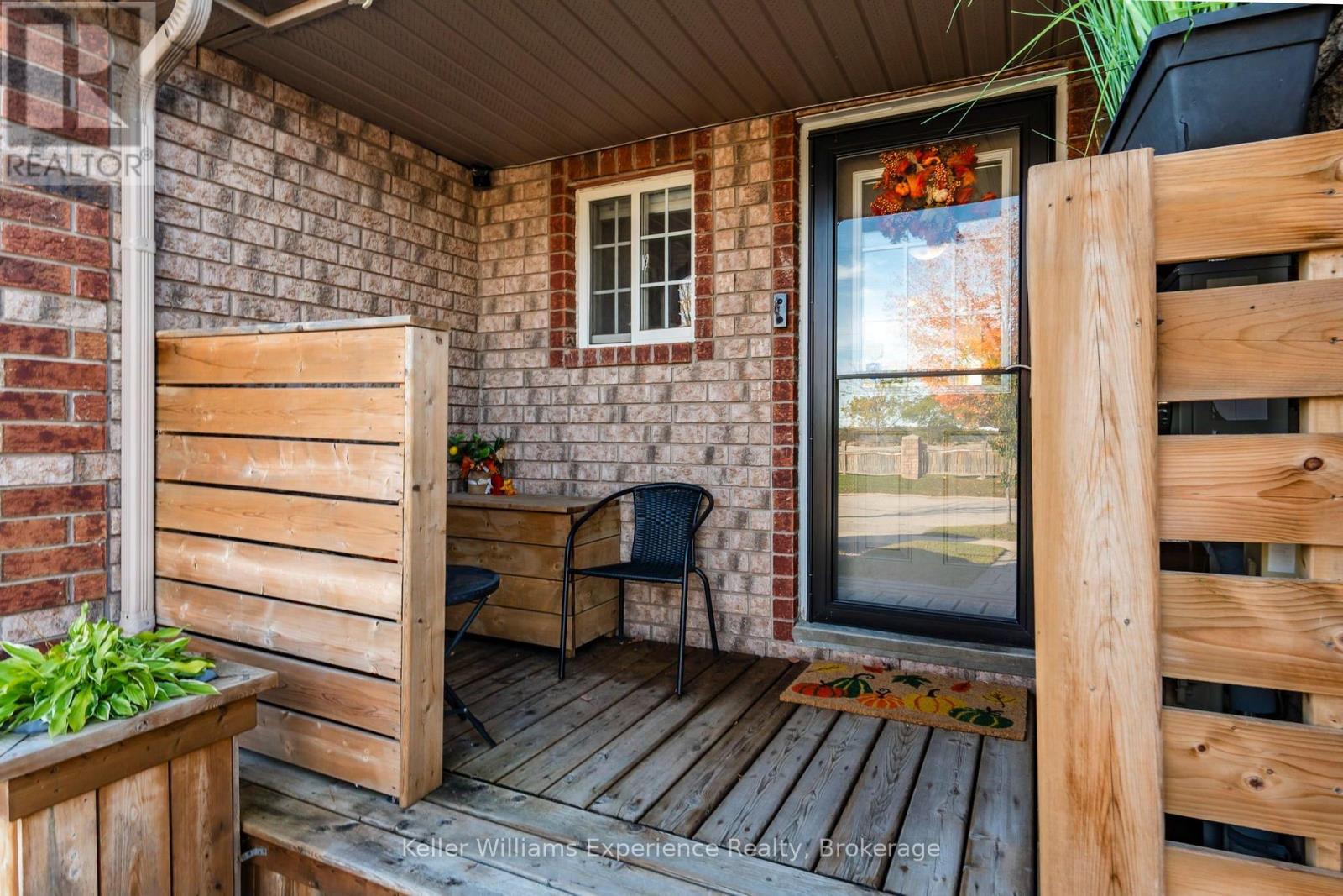 54 Quinlan Road, Barrie (Georgian Drive), Ontario  L4M 7B1 - Photo 5 - S14004398