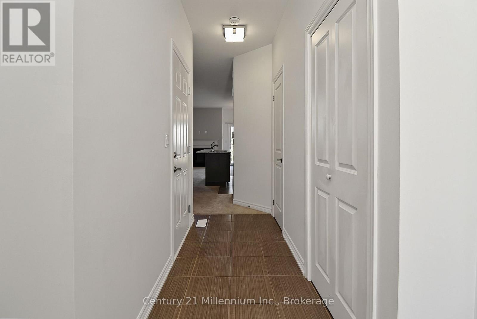 15 Gregory Avenue, Collingwood, Ontario  L9Y 0X5 - Photo 5 - S14004402