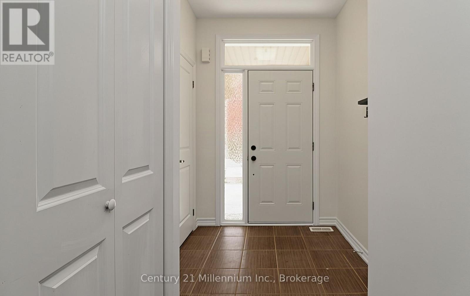 15 Gregory Avenue, Collingwood, Ontario  L9Y 0X5 - Photo 6 - S14004402