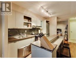 1001 - 111 ELIZABETH STREET, Toronto, Ontario