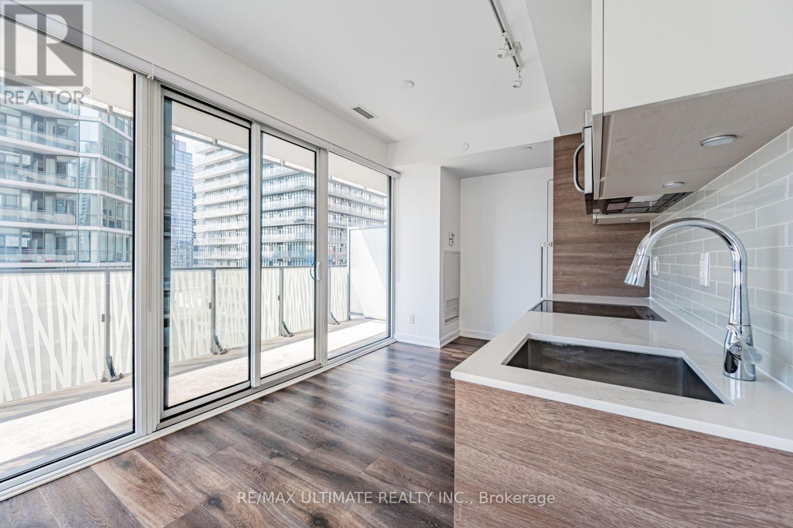 1402 - 42 Charles Street E, Toronto, Ontario M4Y 0B7 - Photo 7 - C14005802