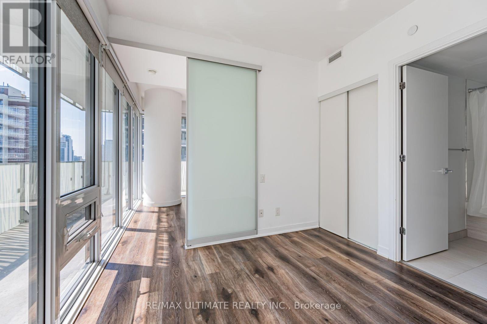 1402 - 42 Charles Street E, Toronto, Ontario M4Y 0B7 - Photo 8 - C14005802