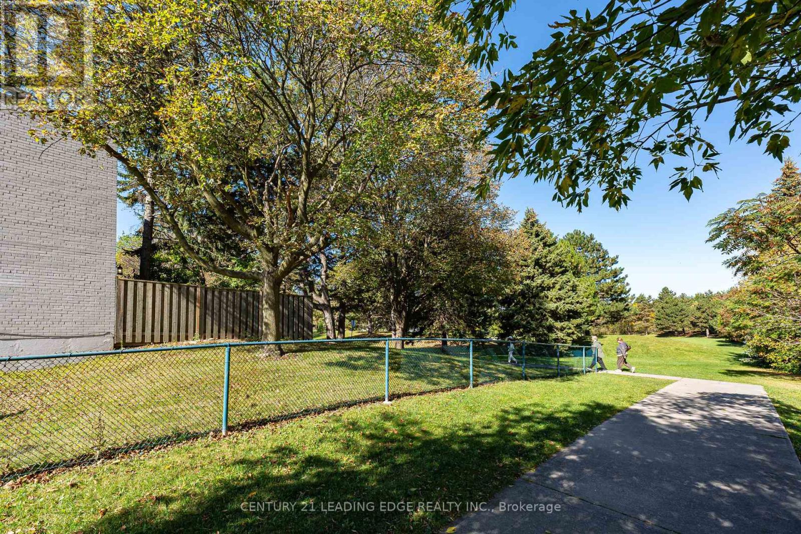 132 Bonis Avenue, Toronto, Ontario  M1T 2V2 - Photo 8 - E14004968