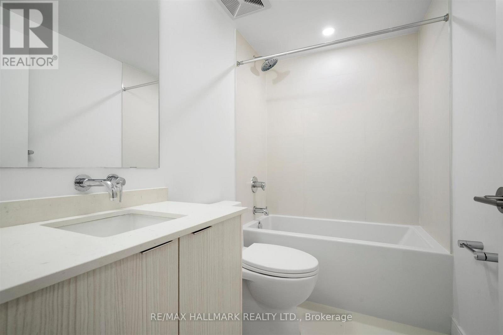 3 - 170 Clonmore Avenue, Toronto, Ontario  M1N 0B9 - Photo 40 - E13865878