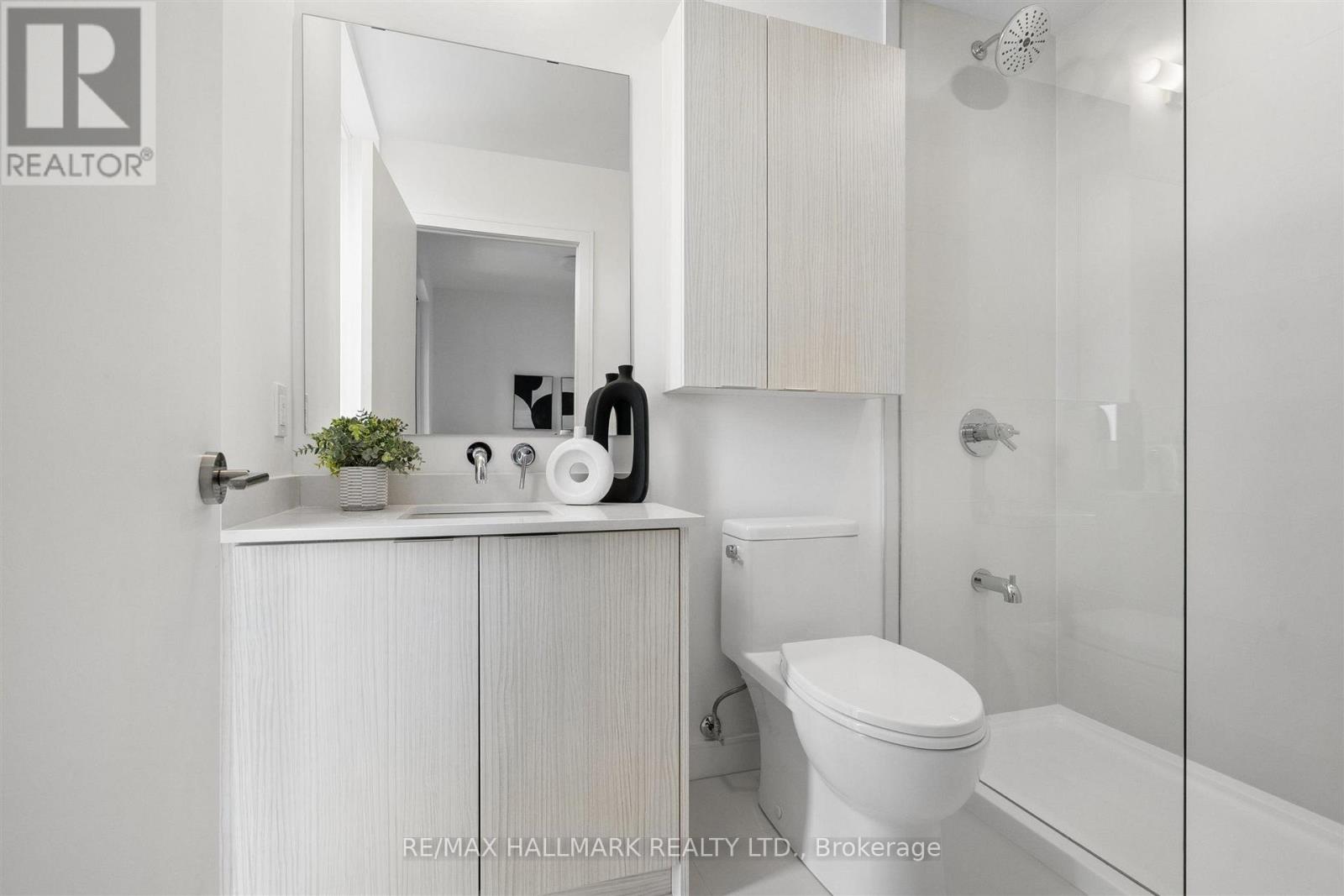 3 - 170 Clonmore Avenue, Toronto, Ontario  M1N 0B9 - Photo 34 - E13865878