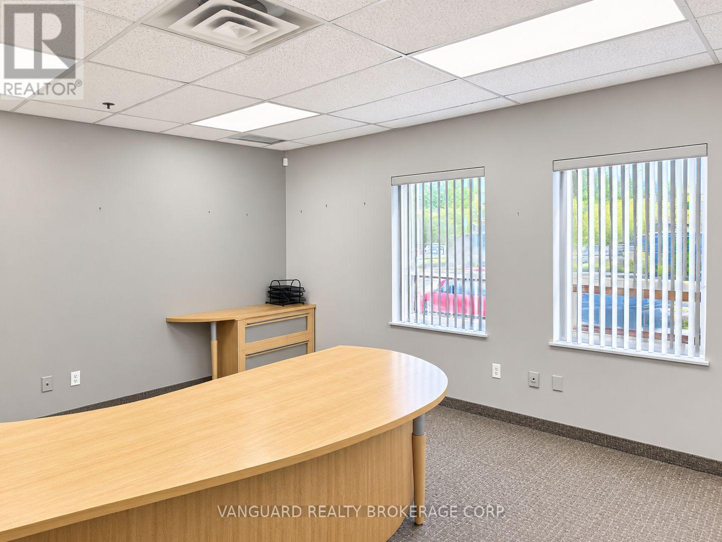 1-4 - 4476 Chesswood Drive, Toronto, Ontario  M3J 2B9 - Photo 6 - W12904526