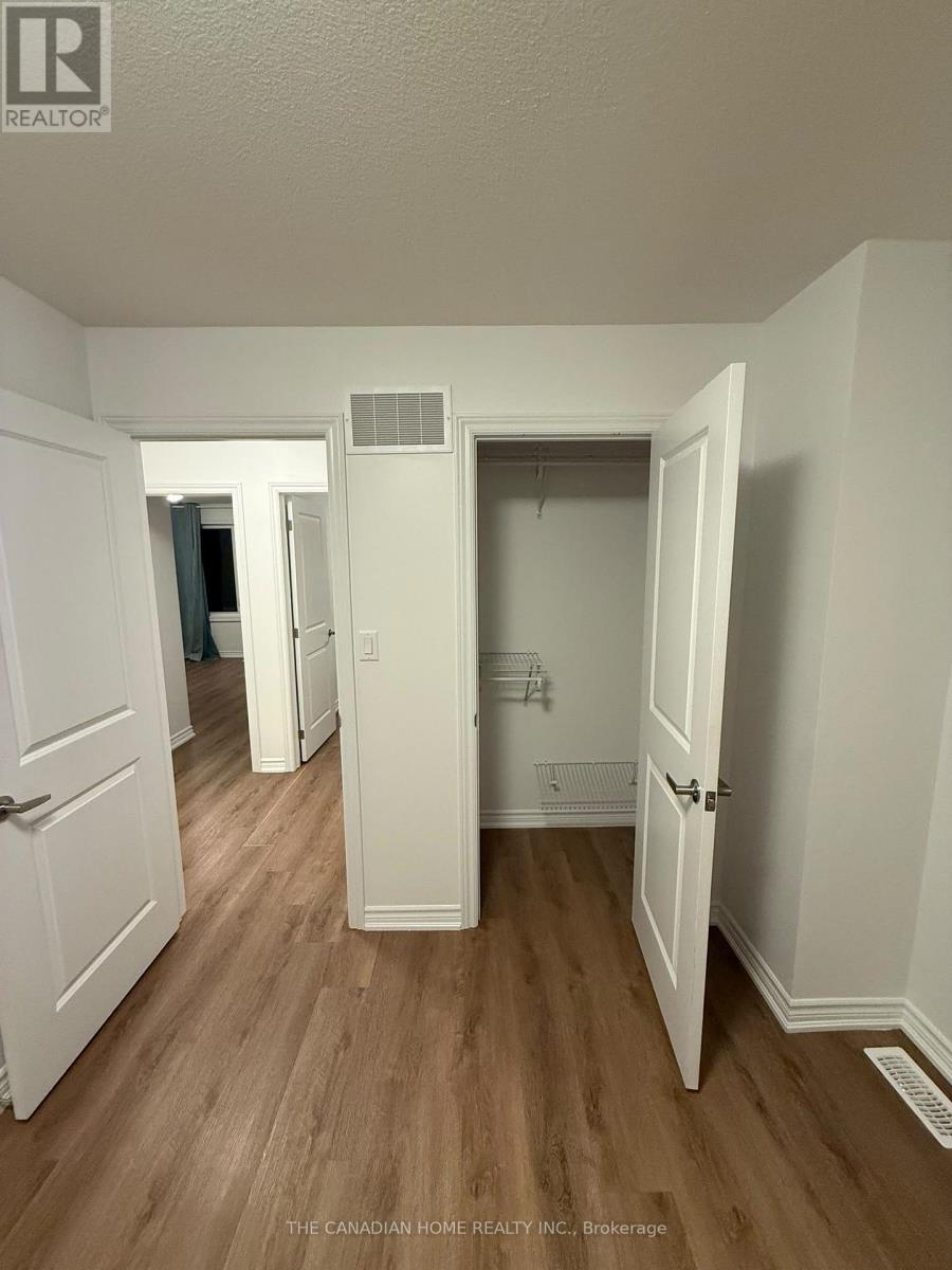 117 - 461 Blackburn Drive, Brantford, Ontario  N3T 0W9 - Photo 2 - X13882986
