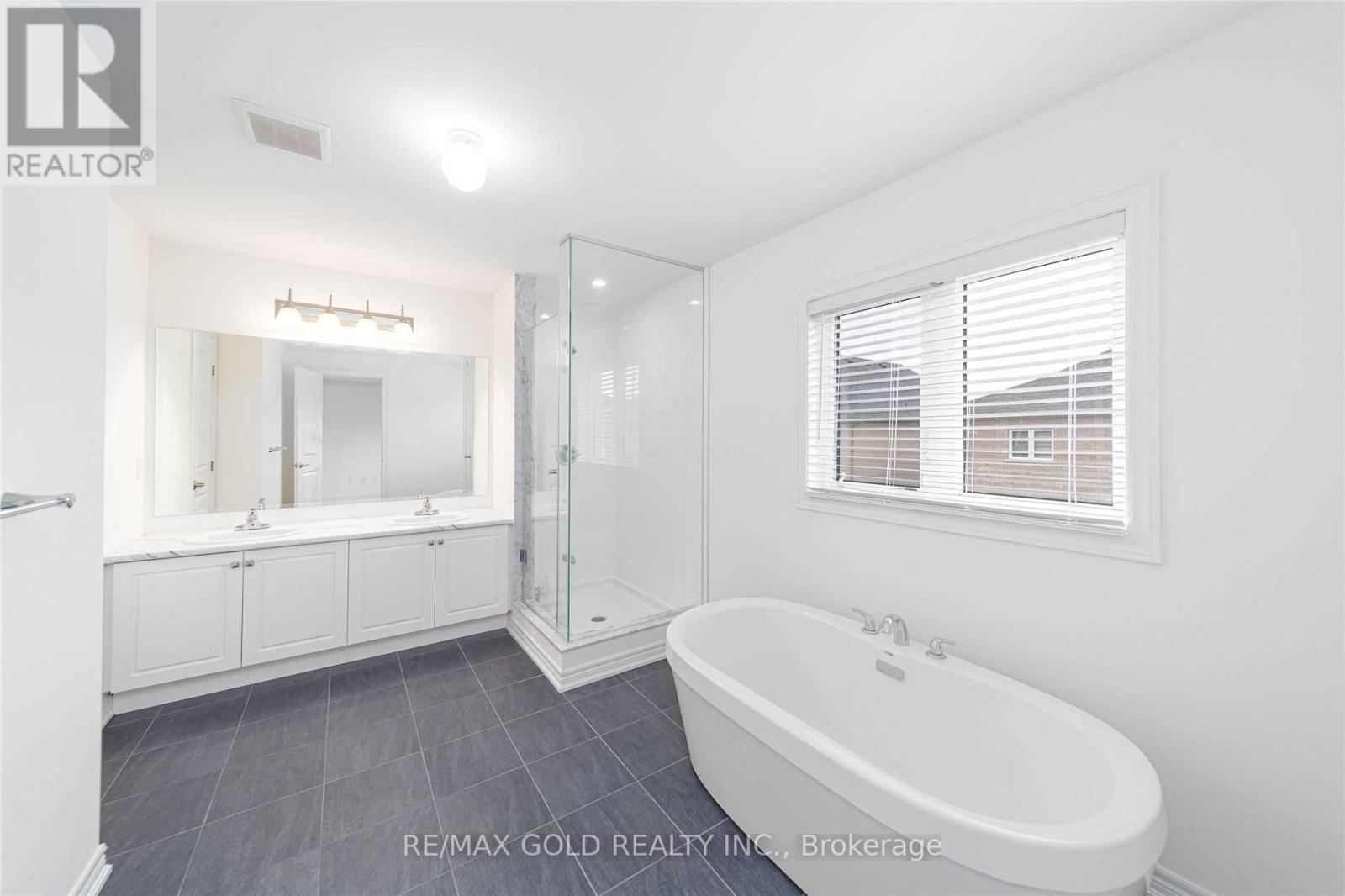 83 SELBY CRESCENT