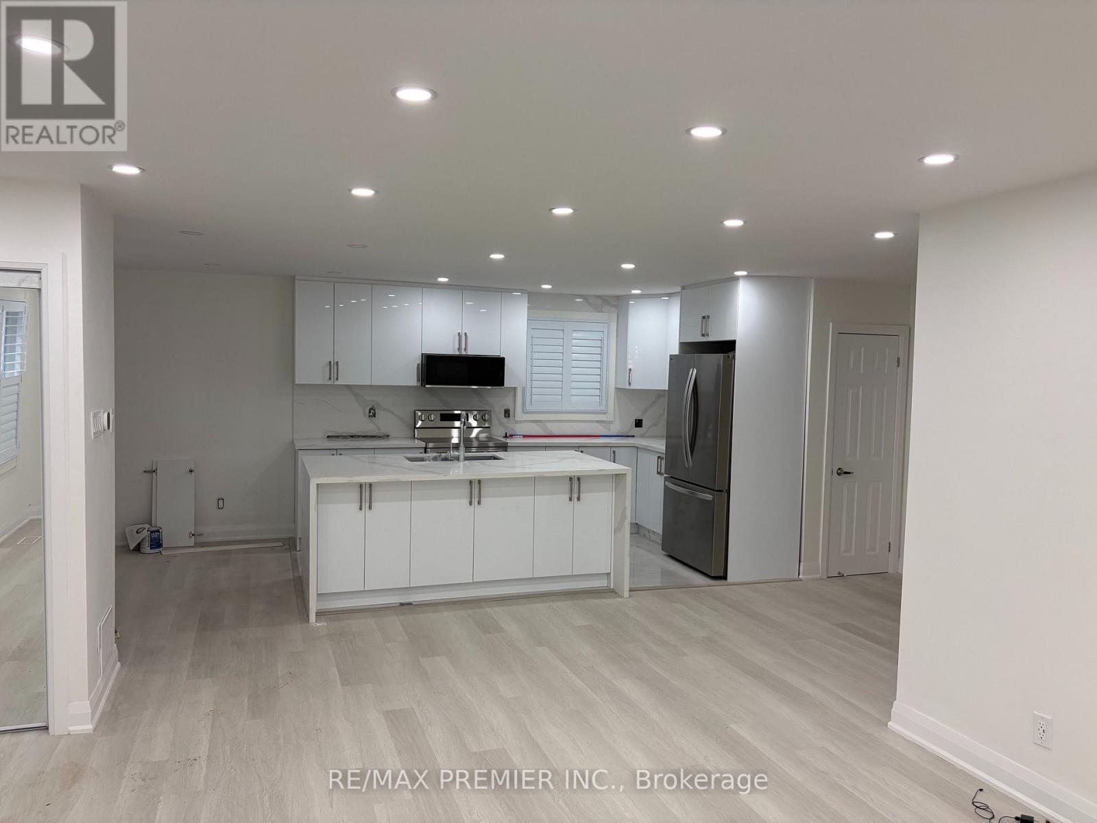 Main - 42 Rougecrest Drive, Markham (Markham Village), Ontario  L3P 3B6 - Photo 6 - N14004964