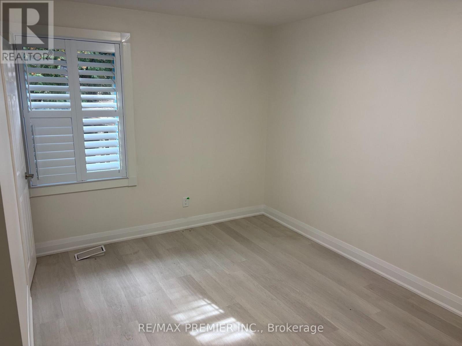 Main - 42 Rougecrest Drive, Markham (Markham Village), Ontario  L3P 3B6 - Photo 9 - N14004964