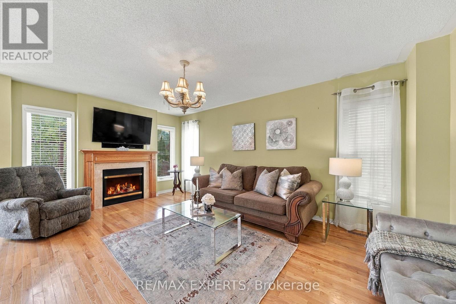 27 Mallard Marsh Crescent, Richmond Hill, Ontario  L4E 4M2 - Photo 10 - N14005918